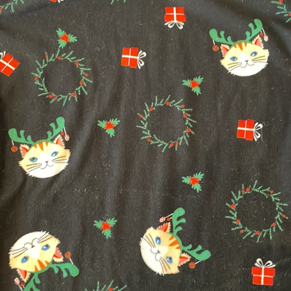 Christmas cat tshirt - Picture 3 of 3